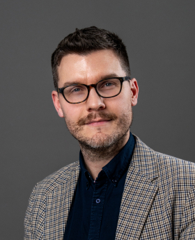 Dr. András Greg DLA habil.